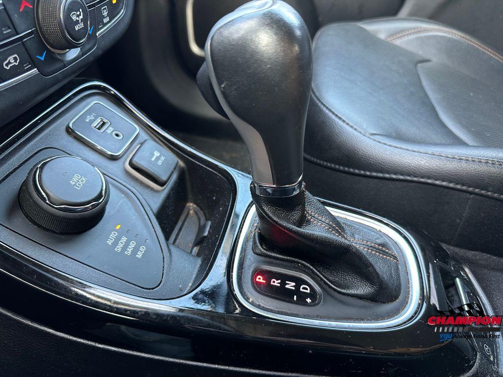 used 2019 Jeep Compass car, priced at $15,174