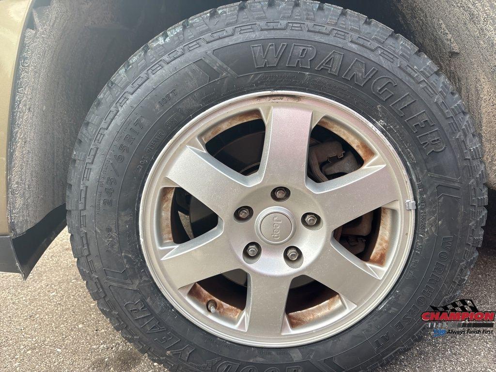 used 2009 Jeep Grand Cherokee car, priced at $8,375