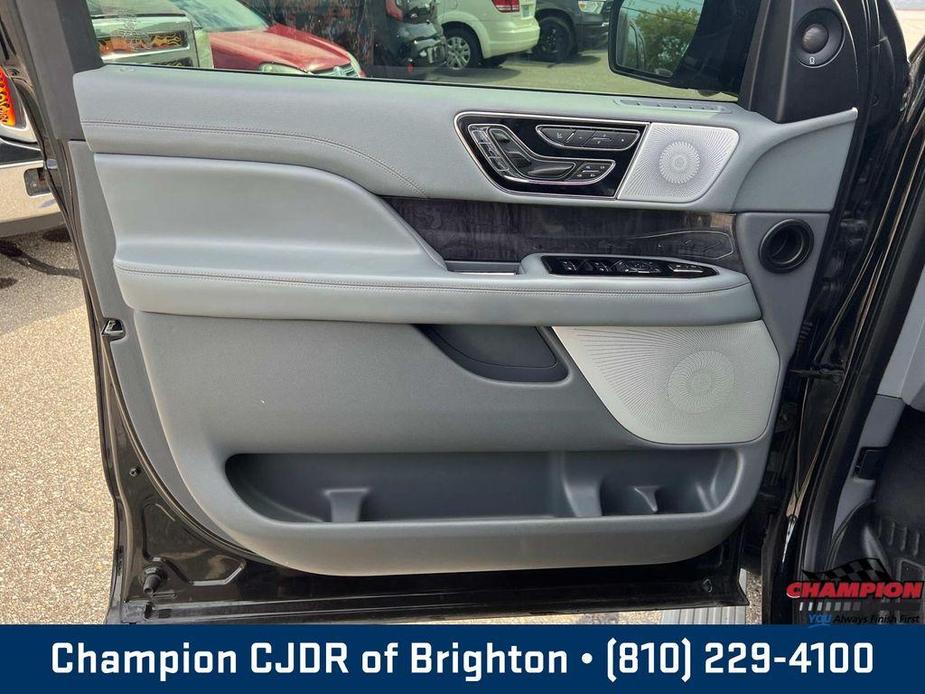 used 2019 Lincoln Navigator car, priced at $27,000