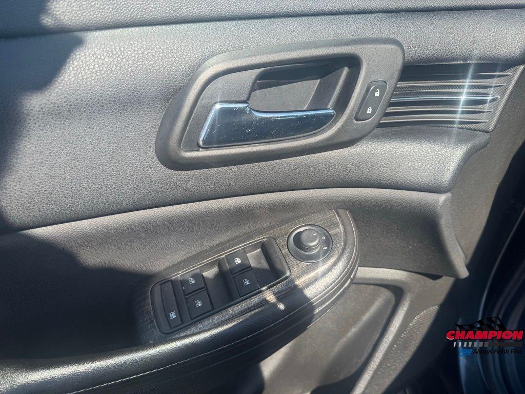 used 2015 Chevrolet Malibu car, priced at $3,900