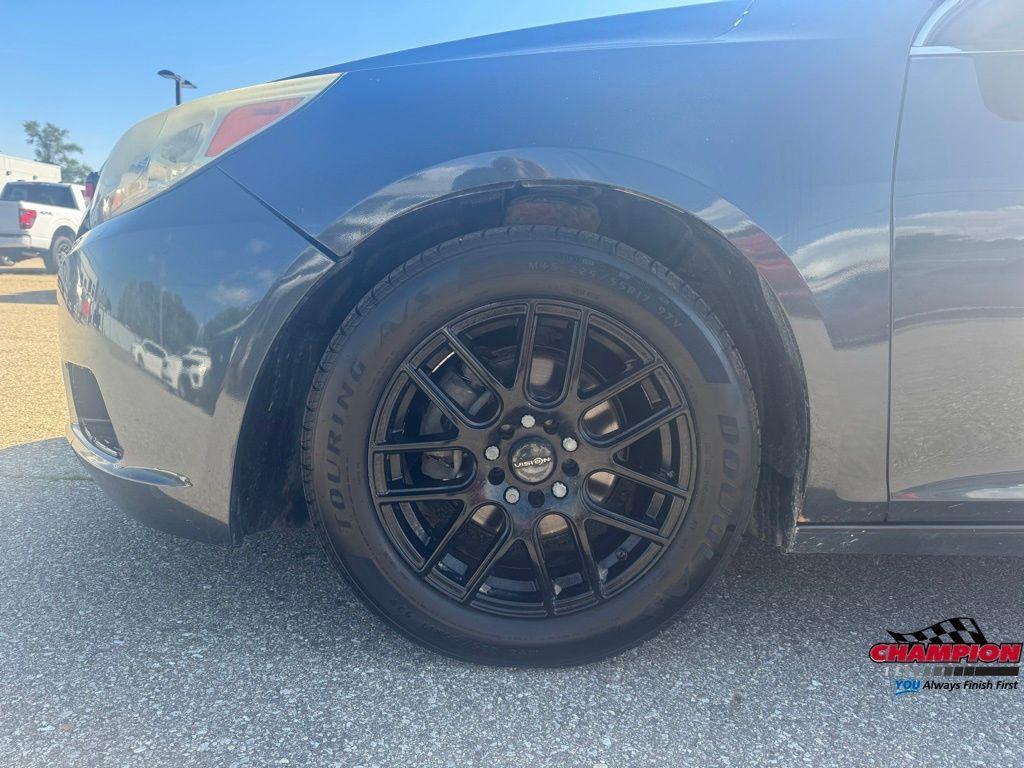 used 2015 Chevrolet Malibu car, priced at $3,900