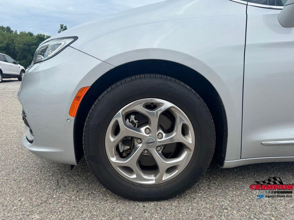 used 2022 Chrysler Pacifica car, priced at $33,650