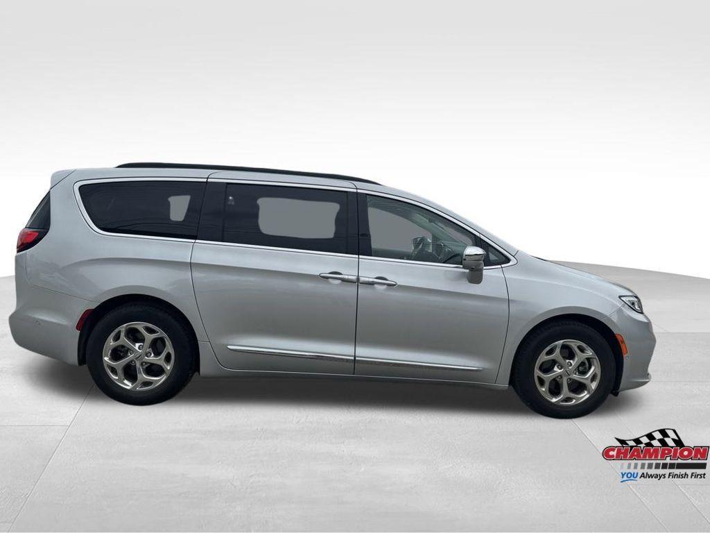 used 2022 Chrysler Pacifica car, priced at $33,650