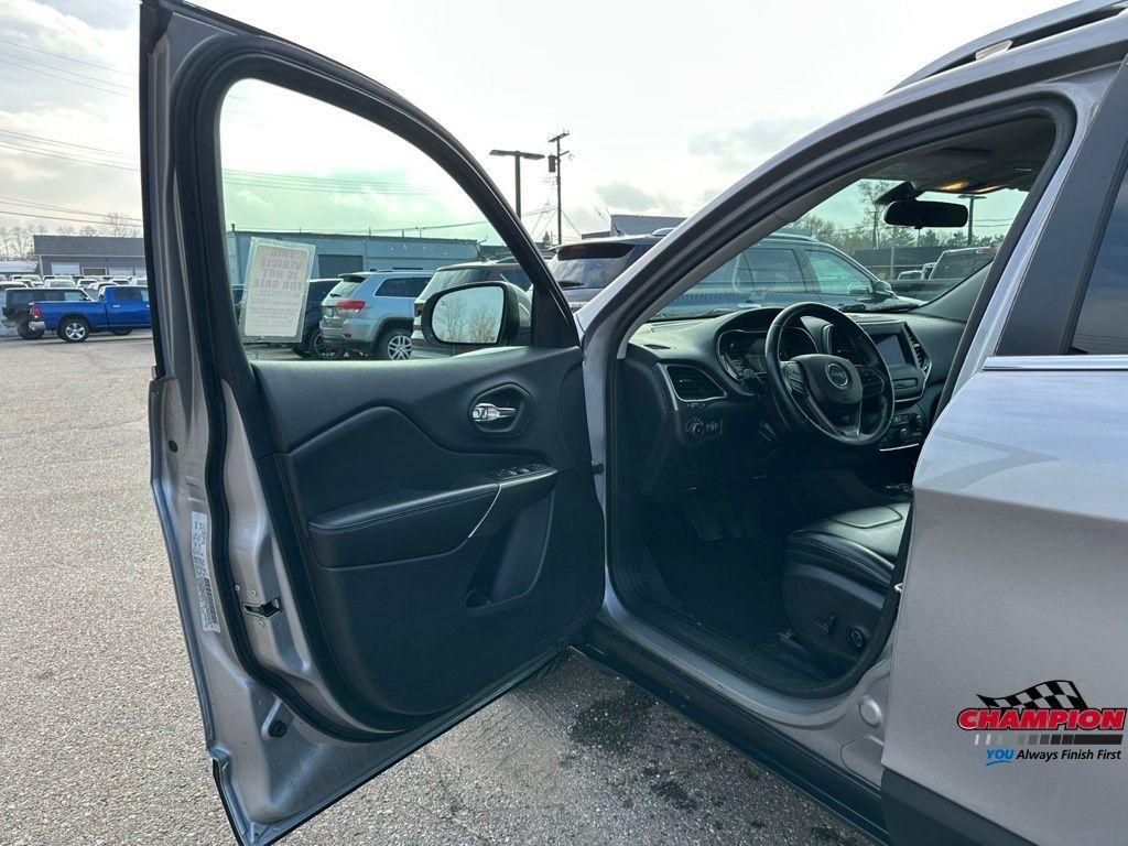 used 2019 Jeep Cherokee car, priced at $16,500