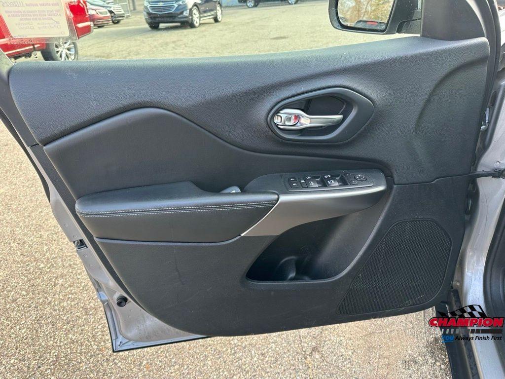 used 2019 Jeep Cherokee car, priced at $16,500