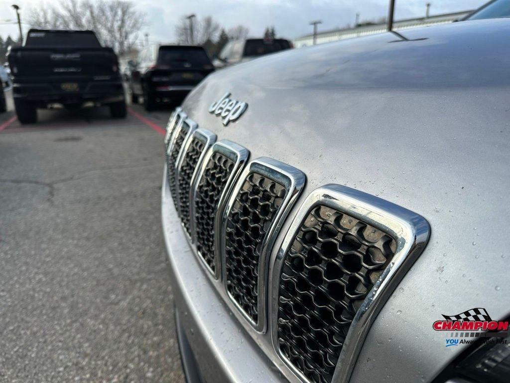 used 2019 Jeep Cherokee car, priced at $16,500