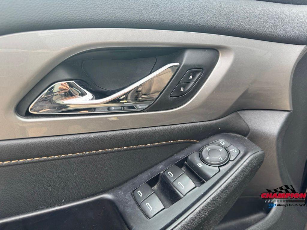 used 2019 Chevrolet Traverse car, priced at $16,800
