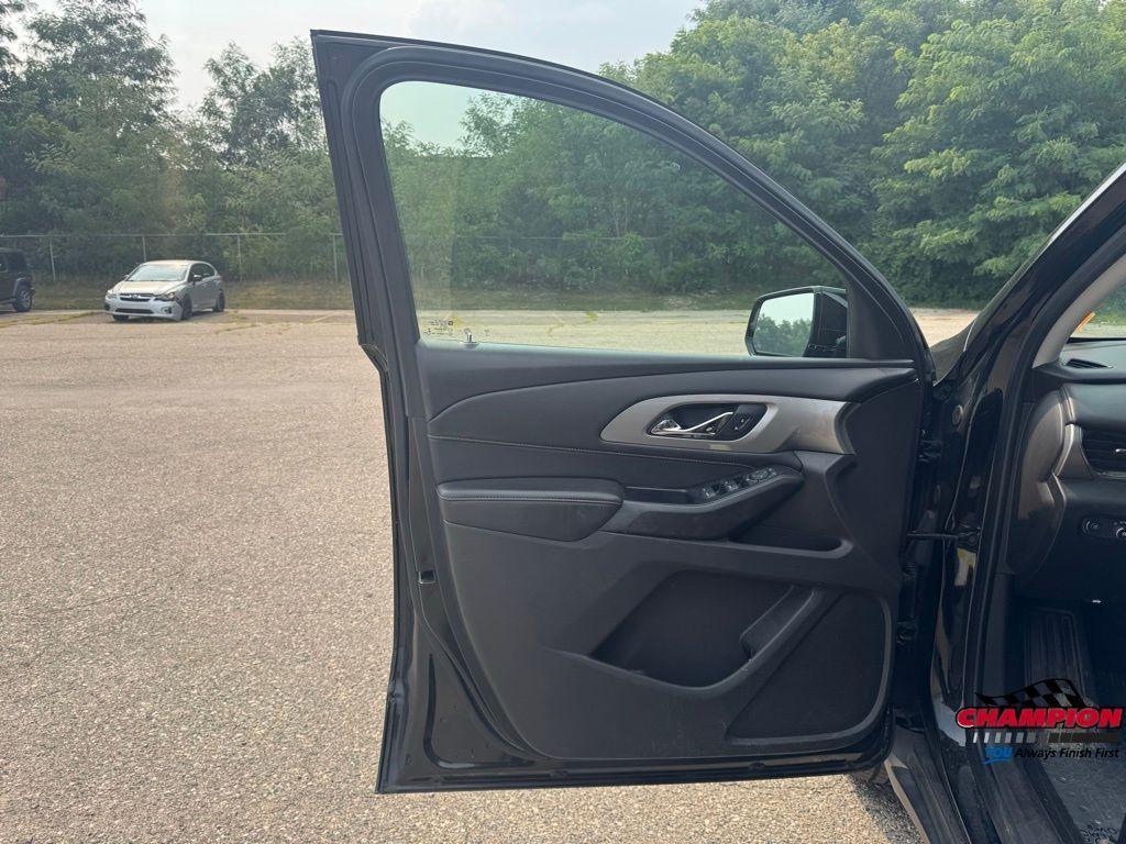 used 2019 Chevrolet Traverse car, priced at $16,800