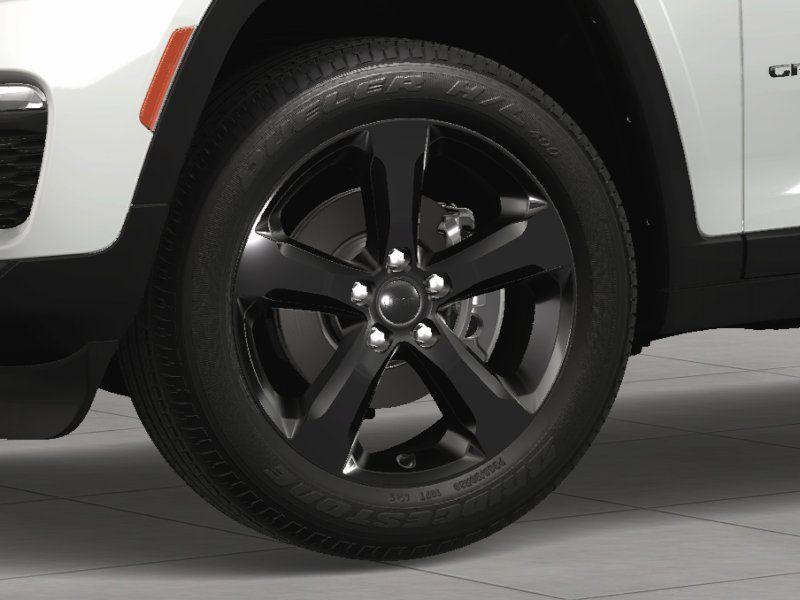 new 2025 Jeep Grand Cherokee car, priced at $43,426