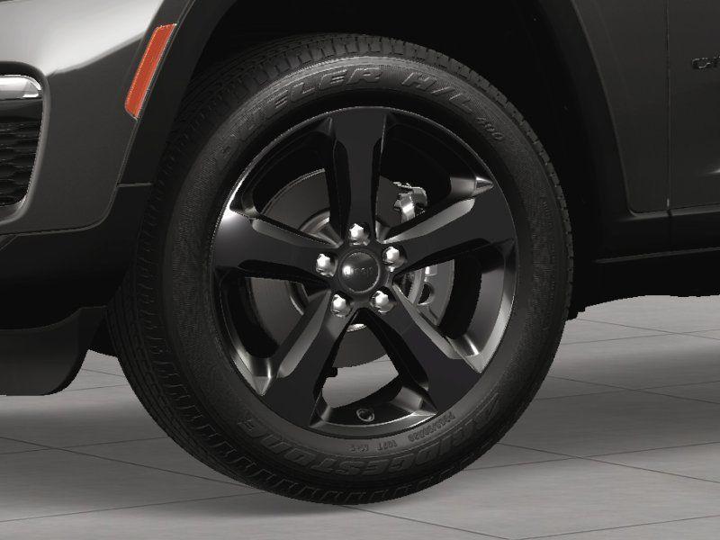 new 2025 Jeep Grand Cherokee car, priced at $46,685