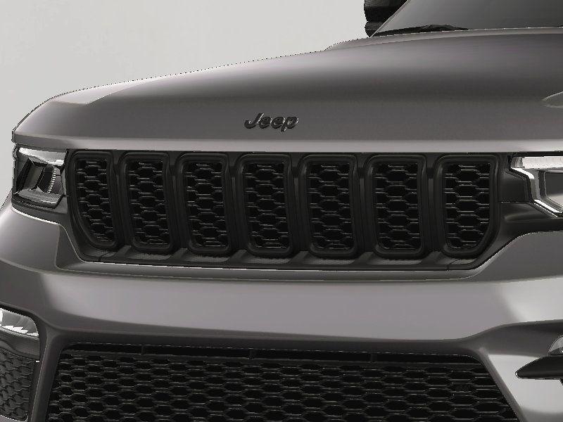 new 2025 Jeep Grand Cherokee car, priced at $44,685