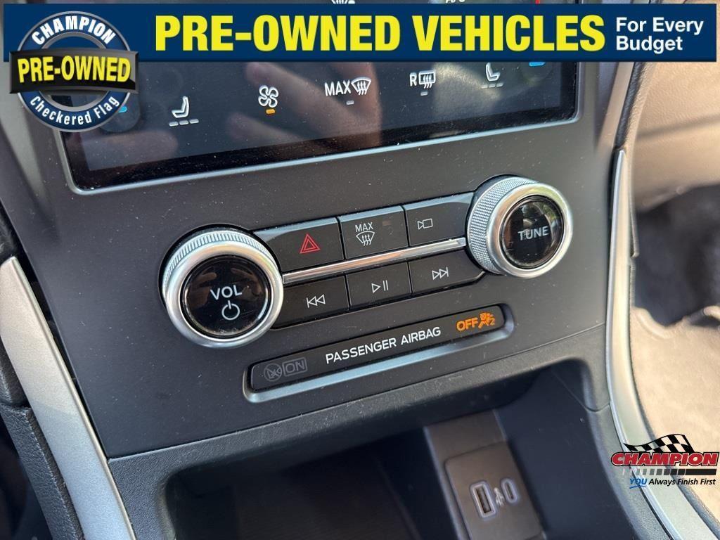 used 2022 Ford Edge car, priced at $18,900