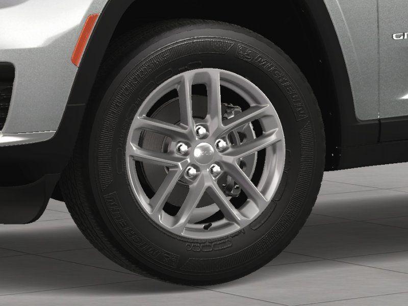 new 2024 Jeep Grand Cherokee L car, priced at $42,171