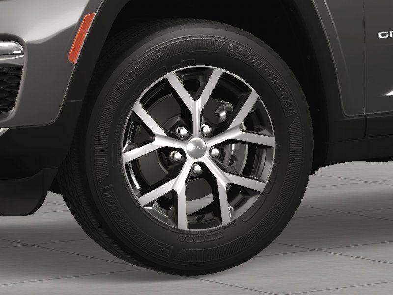new 2025 Jeep Grand Cherokee car, priced at $43,355