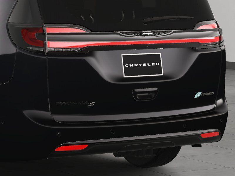 new 2025 Chrysler Pacifica Hybrid car, priced at $49,364