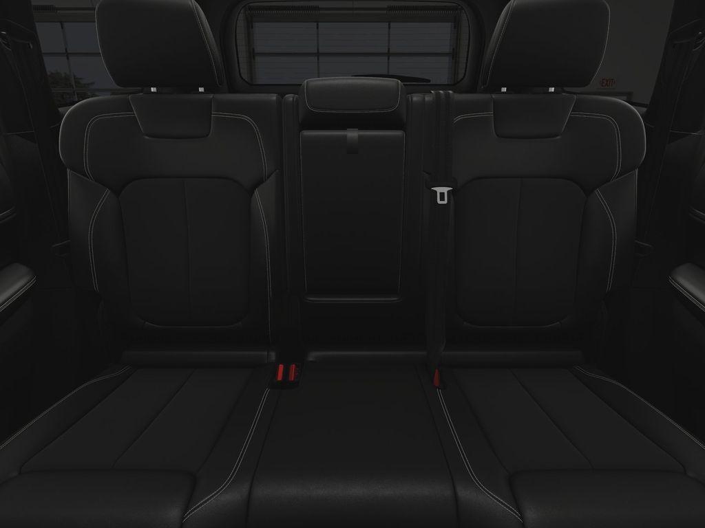 new 2025 Jeep Grand Cherokee car, priced at $40,283