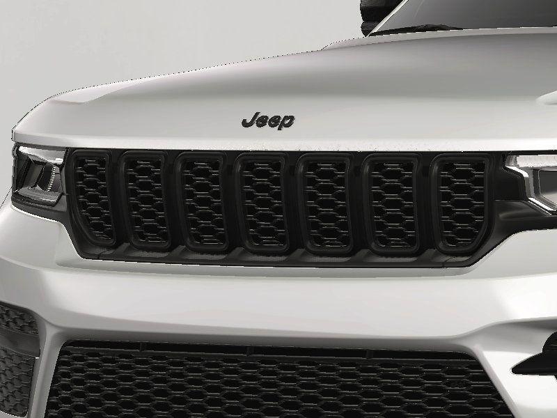 new 2025 Jeep Grand Cherokee car, priced at $40,283