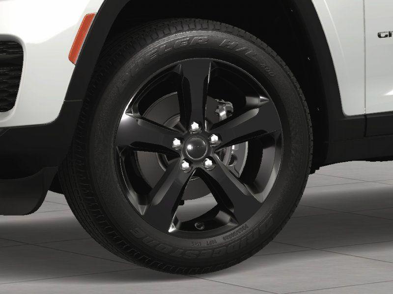 new 2025 Jeep Grand Cherokee car, priced at $40,283