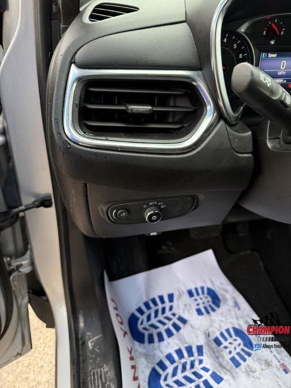 used 2022 Chevrolet Equinox car, priced at $17,500