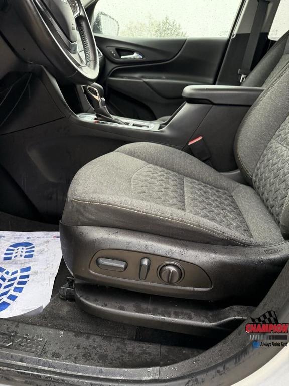 used 2022 Chevrolet Equinox car, priced at $17,500