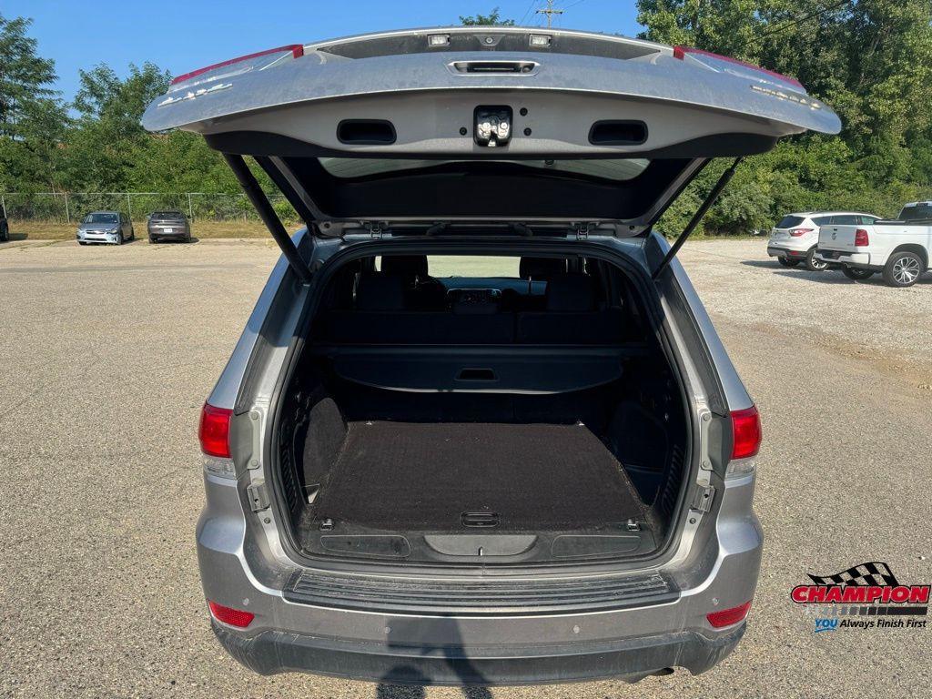 used 2018 Jeep Grand Cherokee car, priced at $13,400