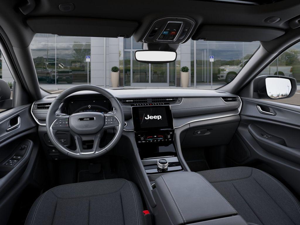 new 2025 Jeep Grand Cherokee car, priced at $33,532