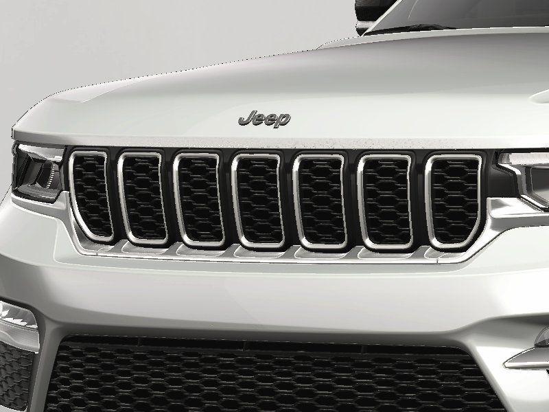 new 2025 Jeep Grand Cherokee car, priced at $45,490