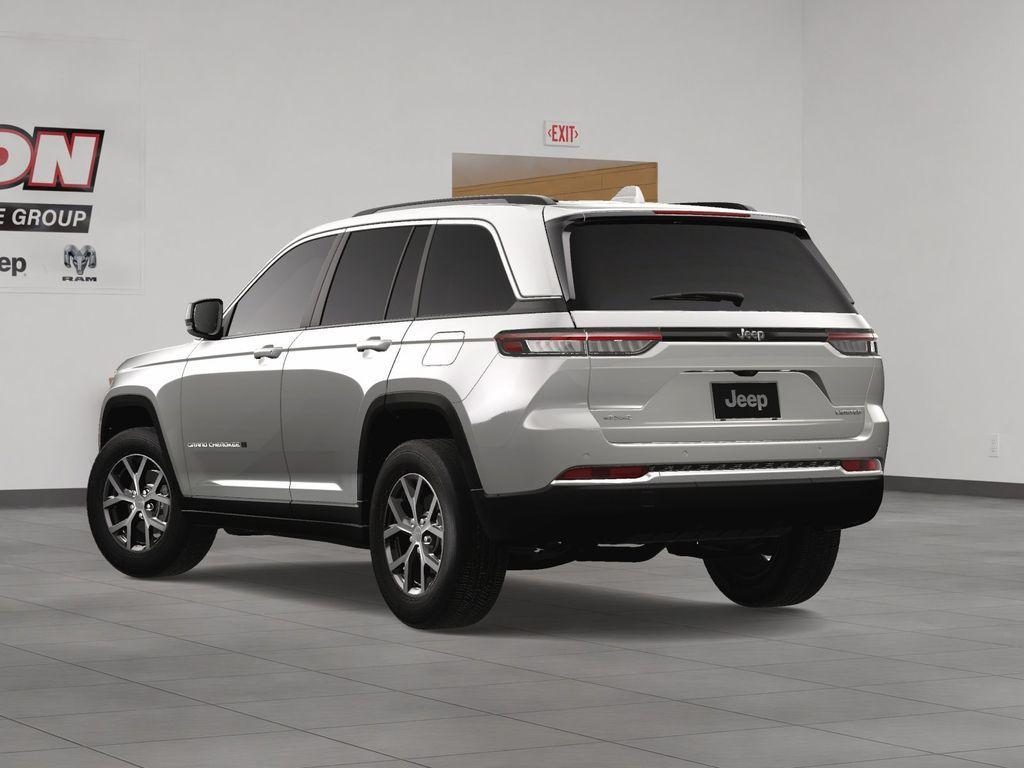 new 2025 Jeep Grand Cherokee car, priced at $44,740