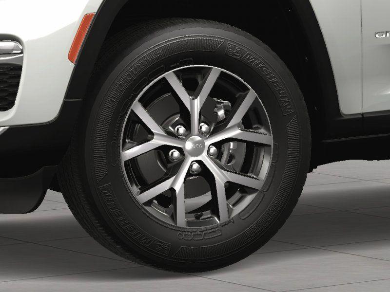new 2025 Jeep Grand Cherokee car, priced at $44,740