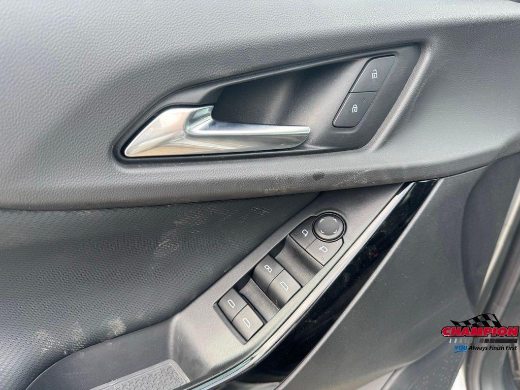 used 2025 Chevrolet Equinox car, priced at $24,700