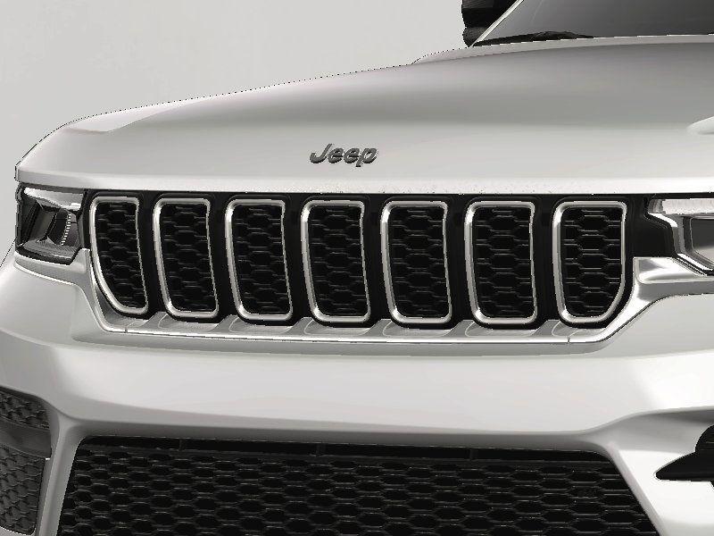 new 2024 Jeep Grand Cherokee car, priced at $40,015