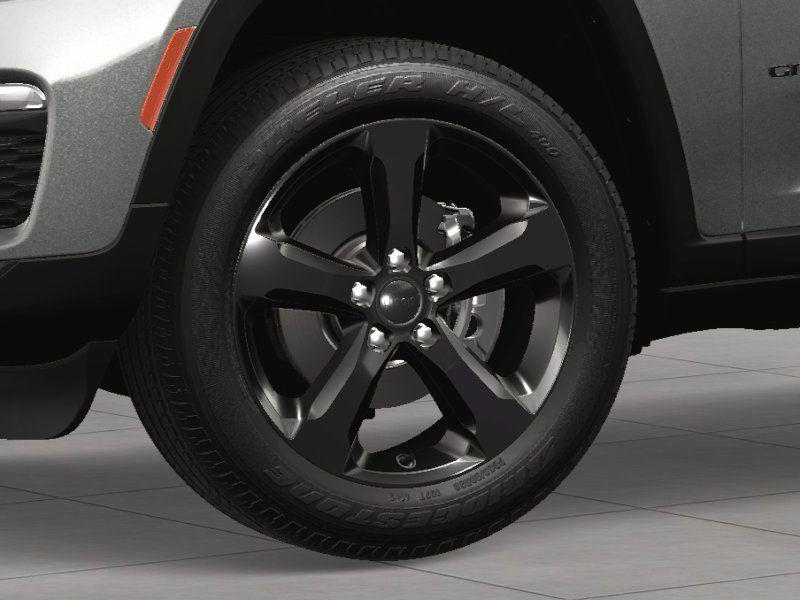 new 2025 Jeep Grand Cherokee car, priced at $46,954