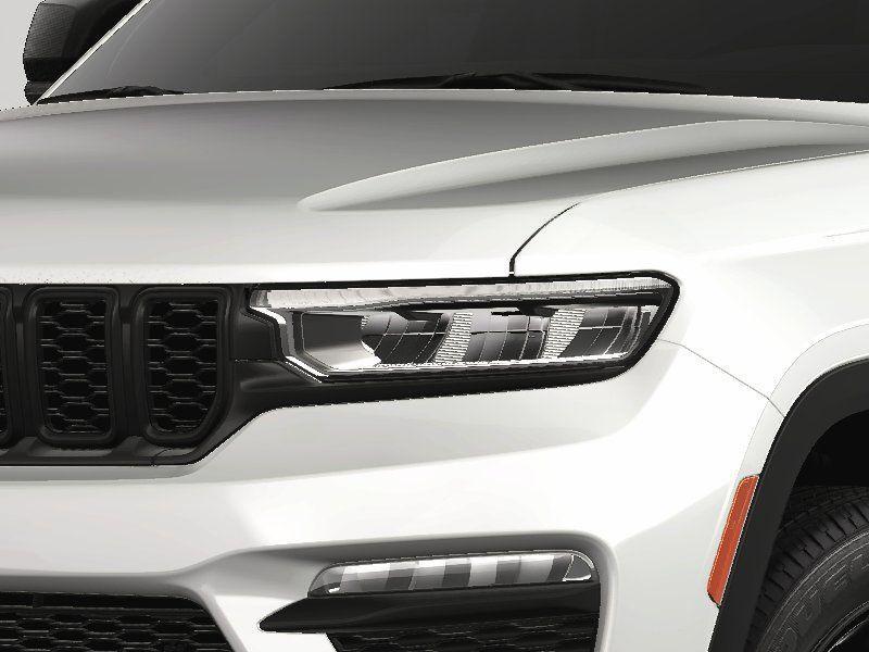 new 2025 Jeep Grand Cherokee car, priced at $44,295