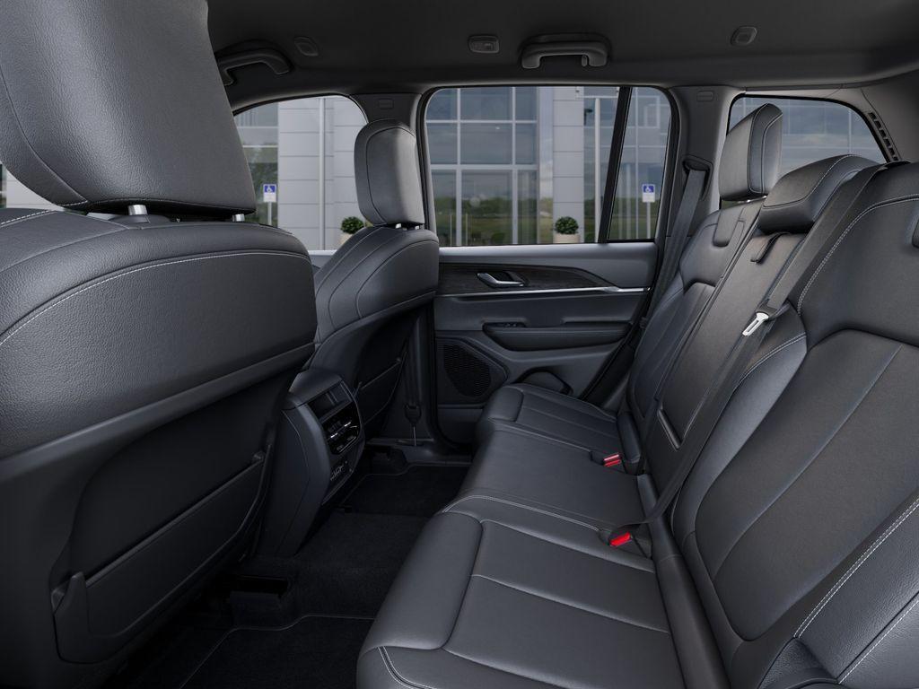 new 2025 Jeep Grand Cherokee car, priced at $42,474