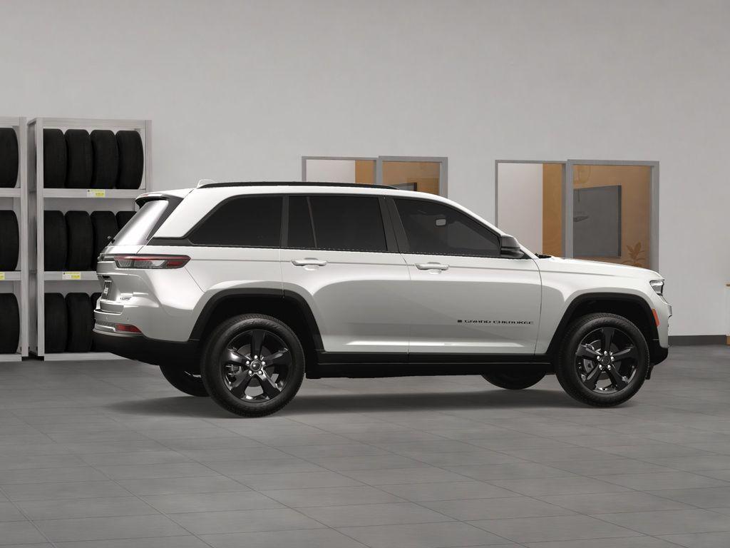 new 2025 Jeep Grand Cherokee car, priced at $47,094
