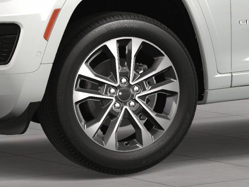 new 2024 Jeep Grand Cherokee L car, priced at $65,580