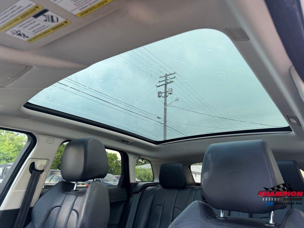 used 2015 Land Rover Range Rover Evoque car, priced at $9,700