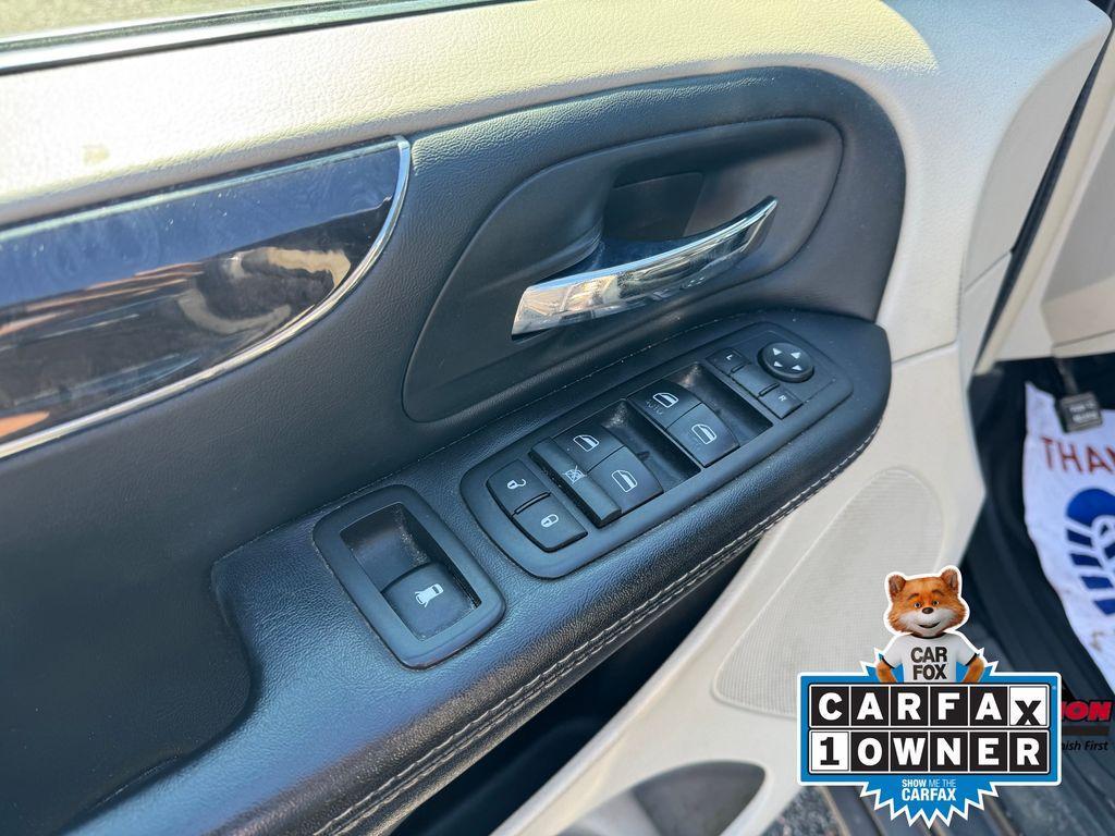 used 2015 Chrysler Town & Country car, priced at $6,000