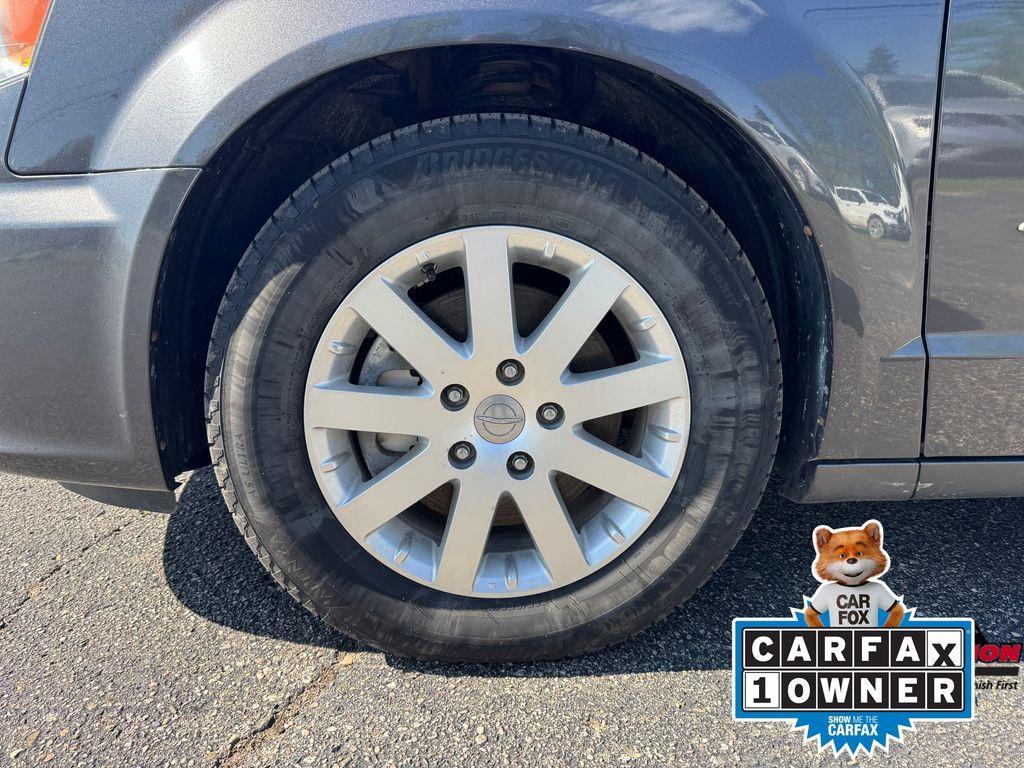 used 2015 Chrysler Town & Country car, priced at $6,000