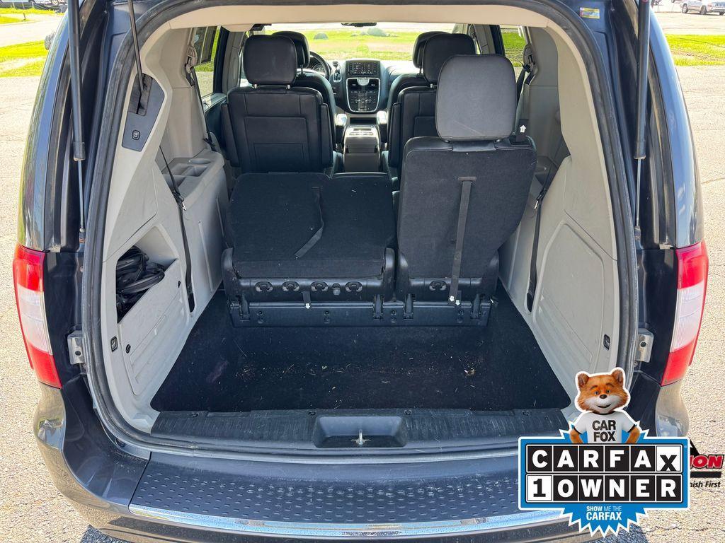 used 2015 Chrysler Town & Country car, priced at $6,000