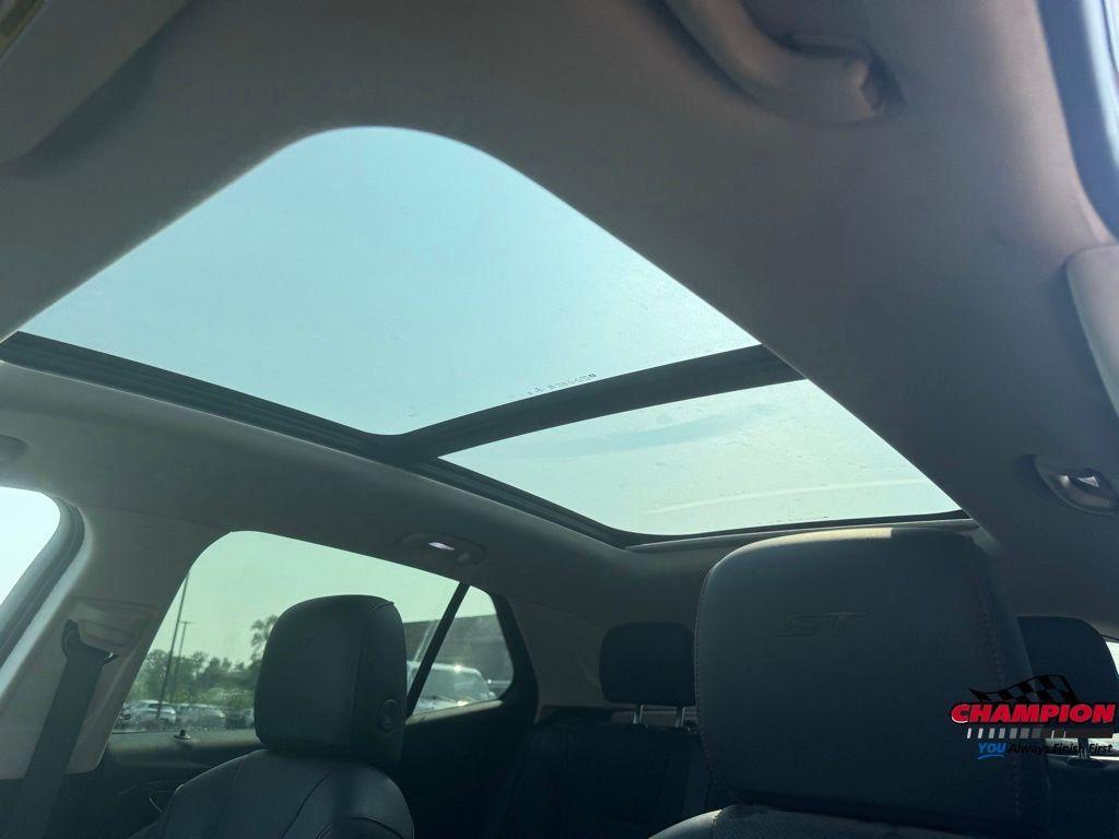 used 2023 Buick Envision car, priced at $23,313