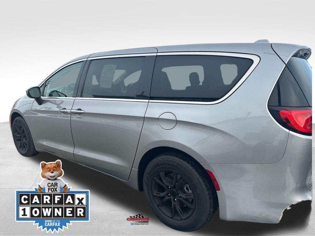 used 2017 Chrysler Pacifica car, priced at $11,701