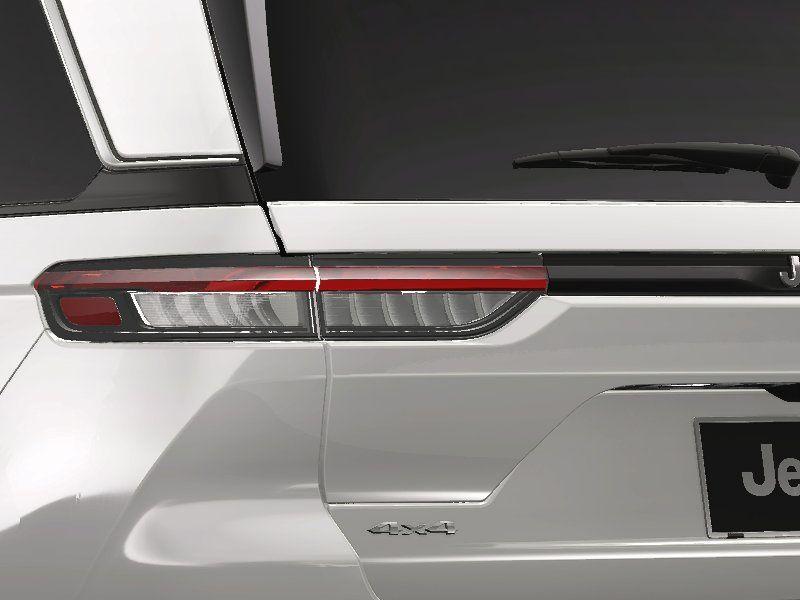 new 2024 Jeep Grand Cherokee car, priced at $40,015