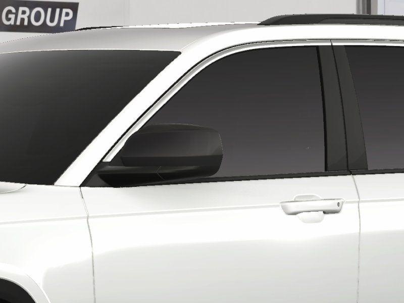 new 2024 Jeep Grand Cherokee car, priced at $40,015