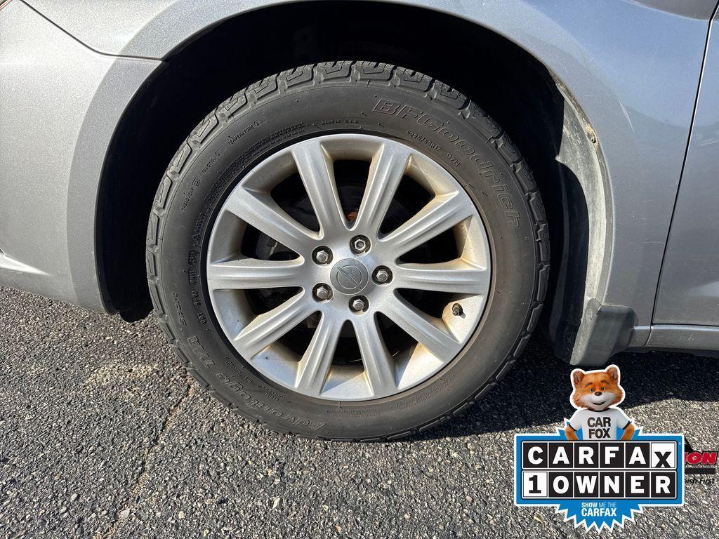 used 2014 Chrysler 200 car, priced at $7,500