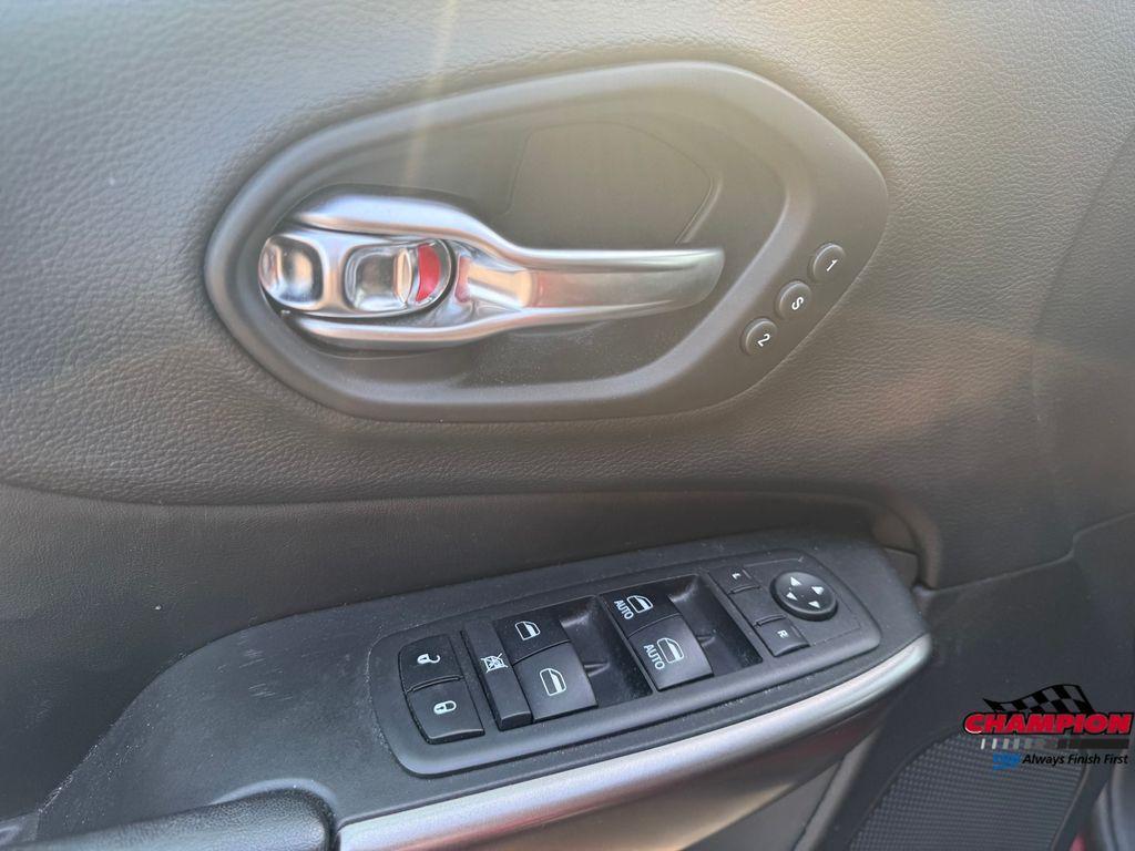 used 2019 Jeep Cherokee car, priced at $16,309