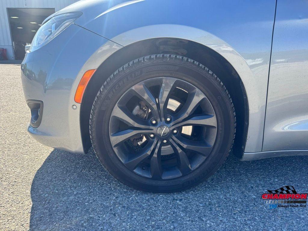 used 2019 Chrysler Pacifica car, priced at $13,400