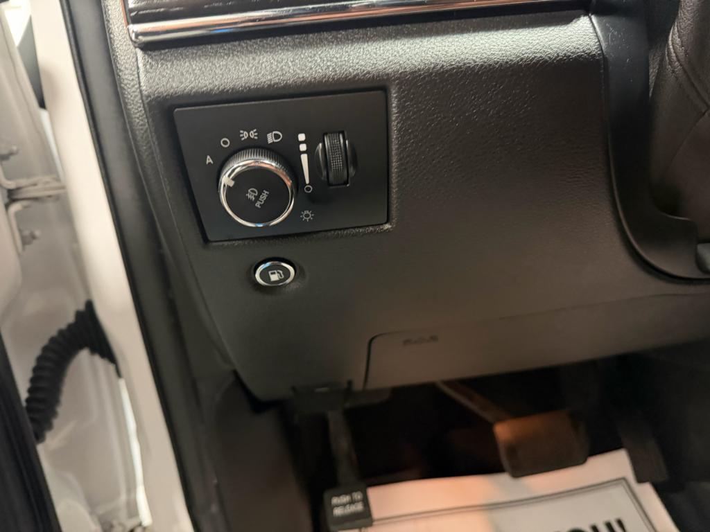 used 2017 Jeep Grand Cherokee car, priced at $25,895