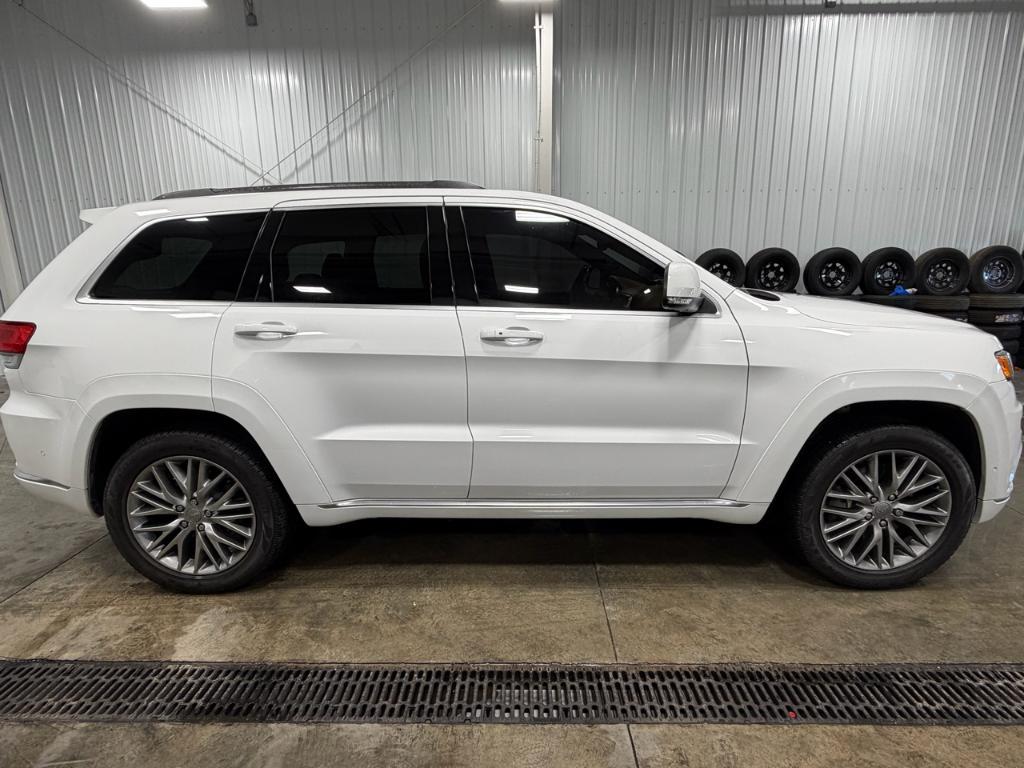 used 2017 Jeep Grand Cherokee car, priced at $25,895