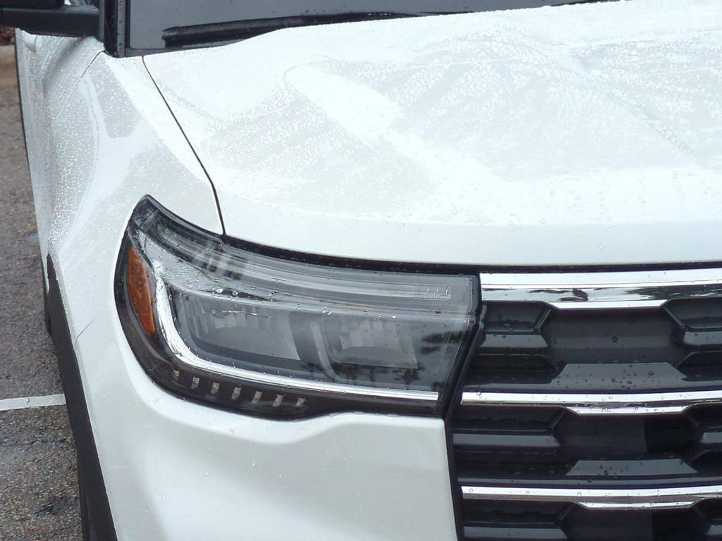 new 2025 Ford Explorer car, priced at $42,604